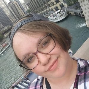 Meet your Posher, Abby